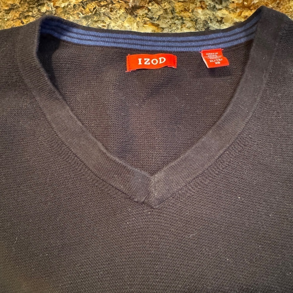 IZOD Men’s black cotton long sleeve sweater XL